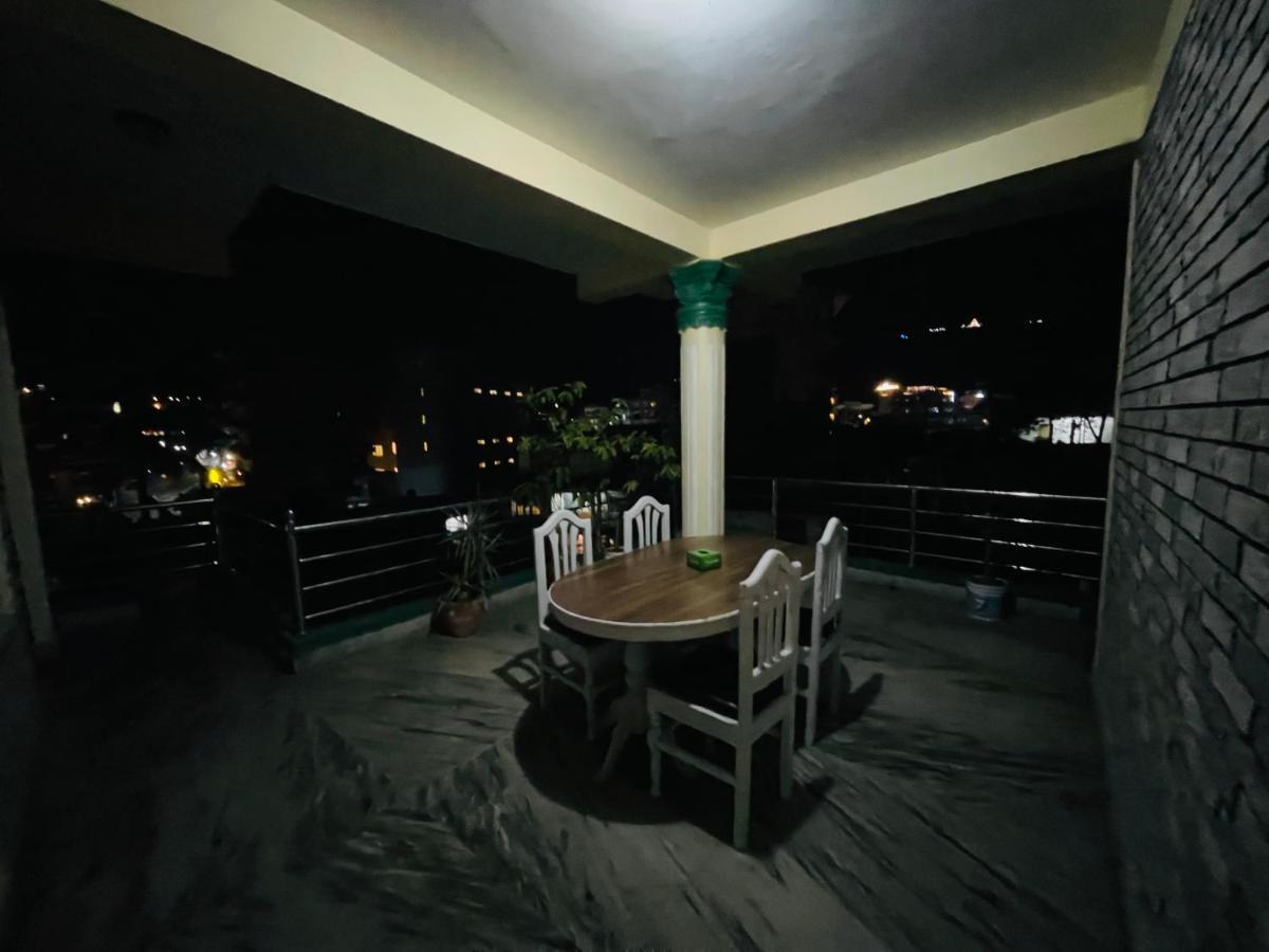 Hotel Old Durbar Pokhara Exterior foto